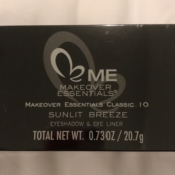 🚫(SOLD)🚫Makeover Essentials Eyeshadow & Eyeliner Set - Picture 2 of 4